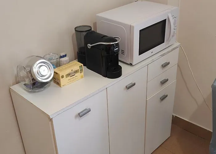 Appartement In Piazza Bernini In Bernini Square *